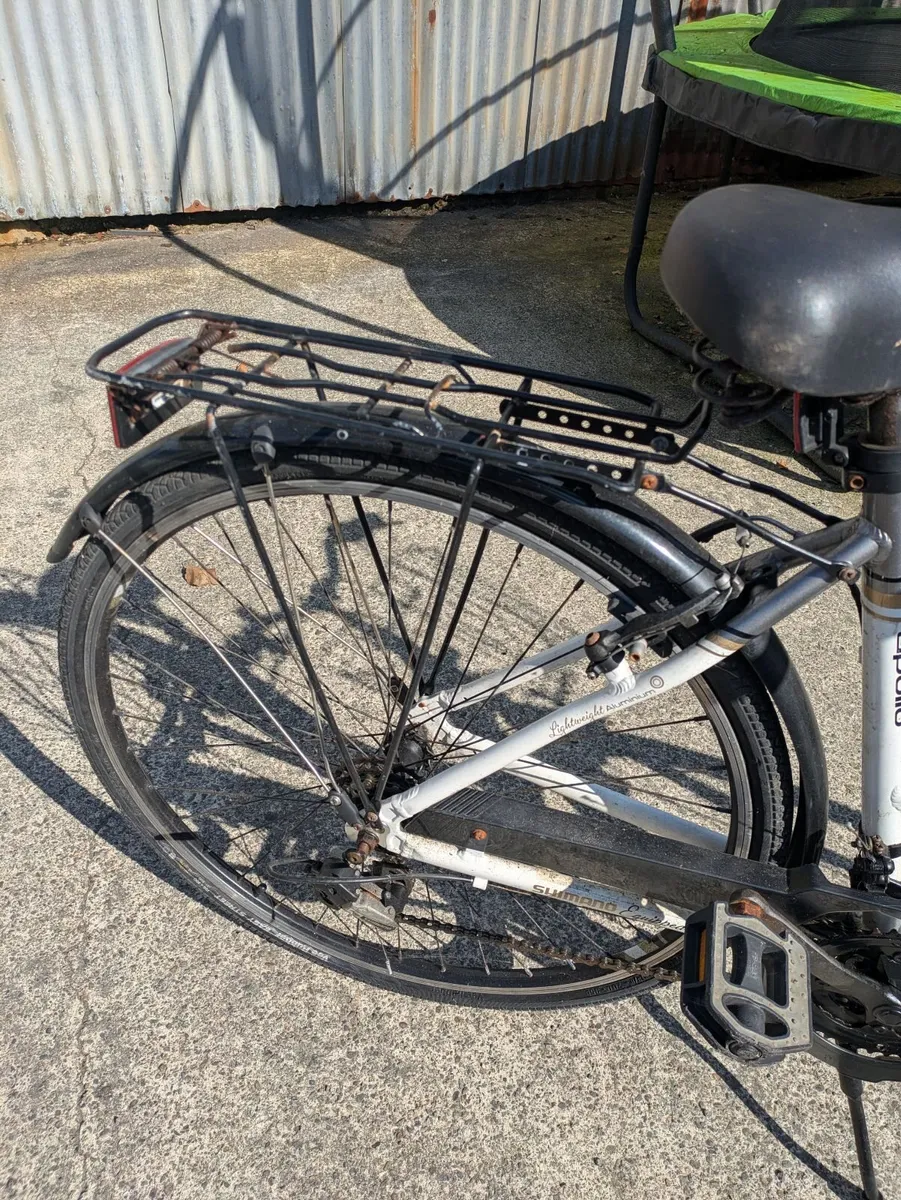 Womens Hybrid Bicycle - Image 3
