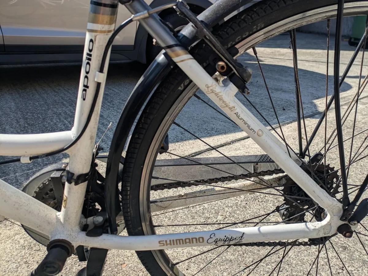 Womens Hybrid Bicycle - Image 2