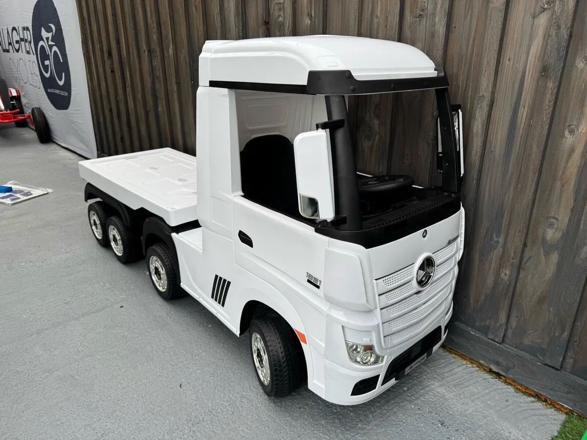 Free Shipping - Kids Mercedes Actros Lorry - Image 1