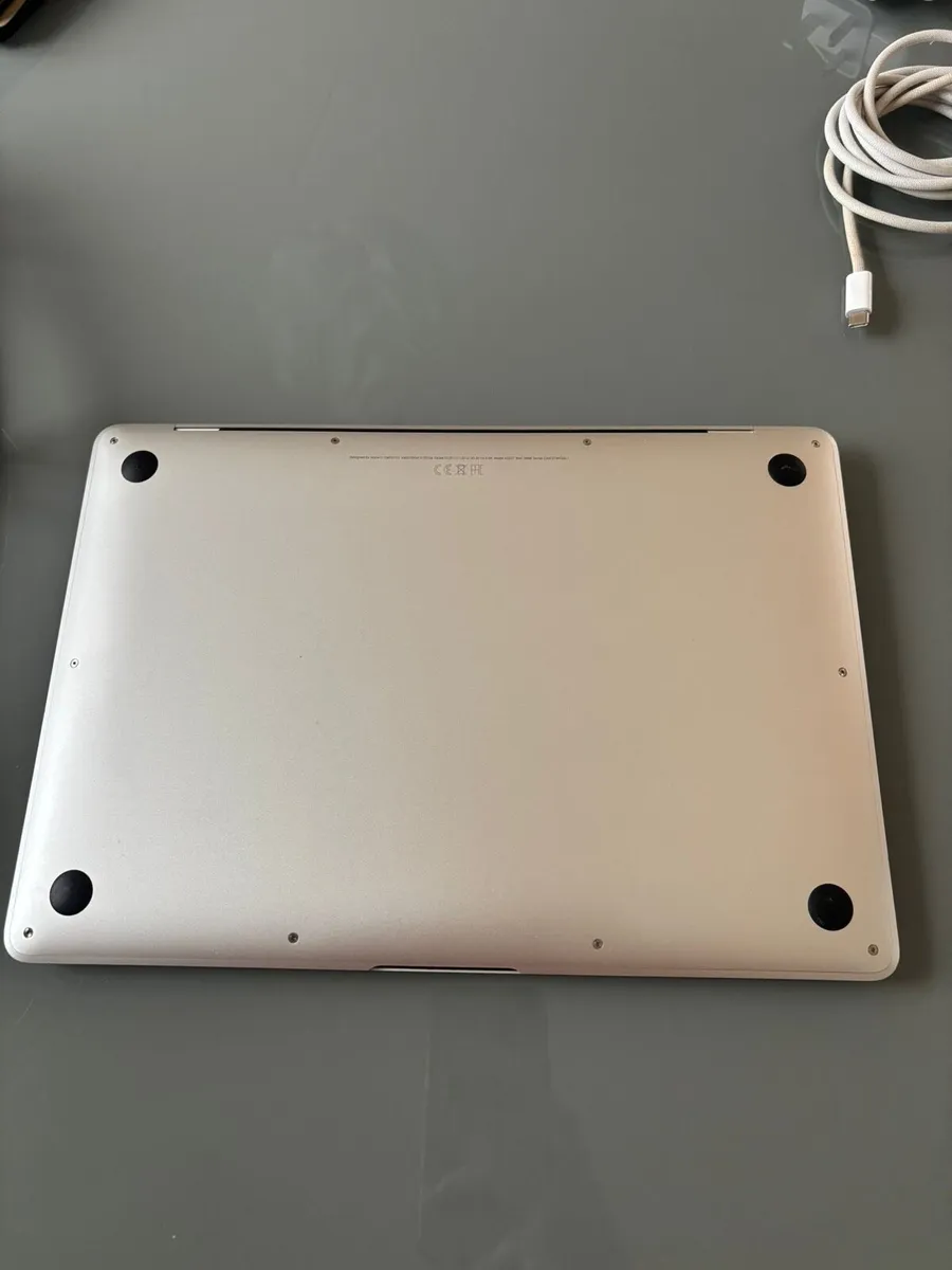 Apple MacBook - Image 3