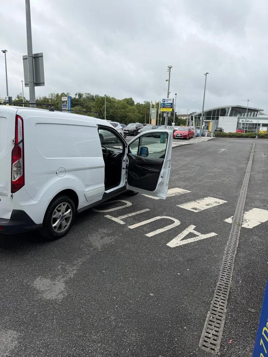 Ford Transit custom - Image 4