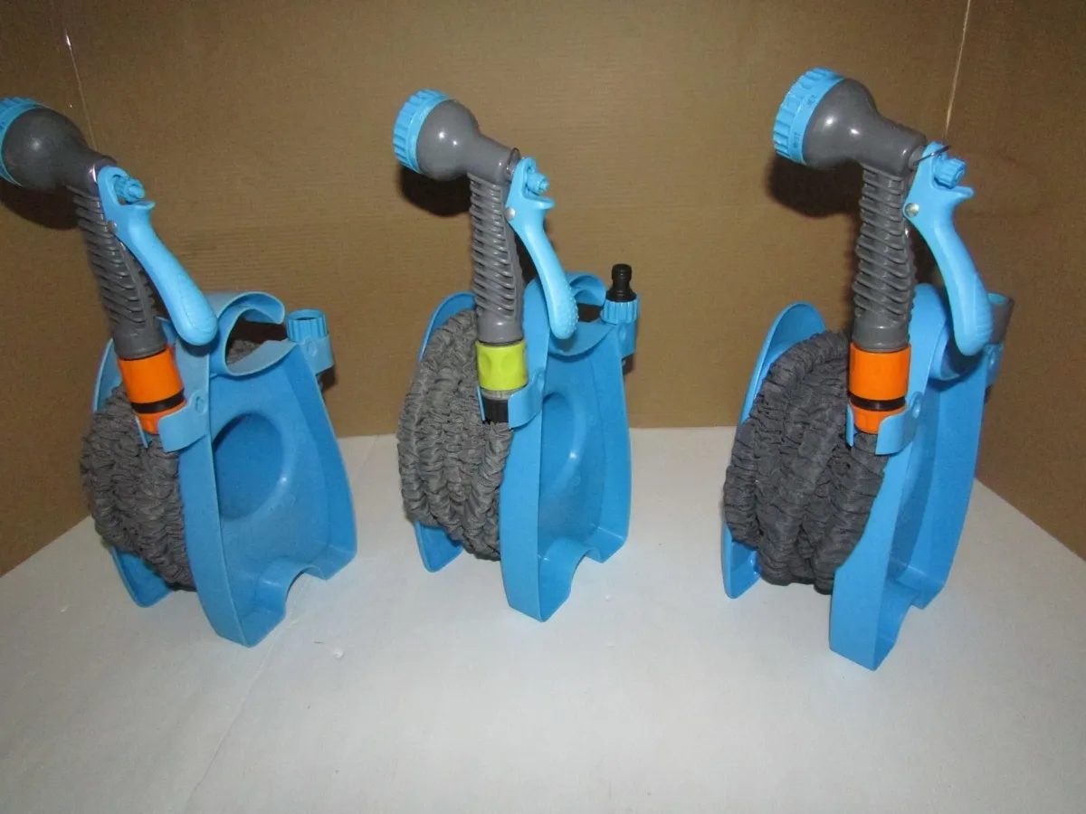 Flexible hose including wall holder - Image 2