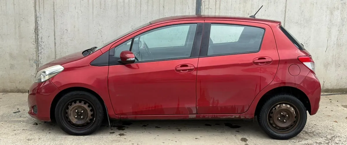 2013 Toyota Yaris parts - Image 3