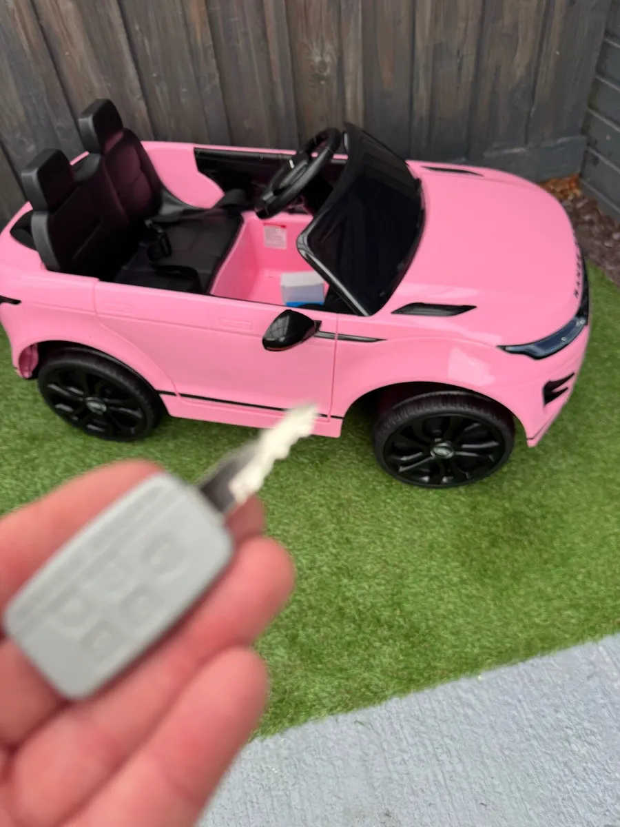 Kids Remote Controlled Range Rovers - Image 3