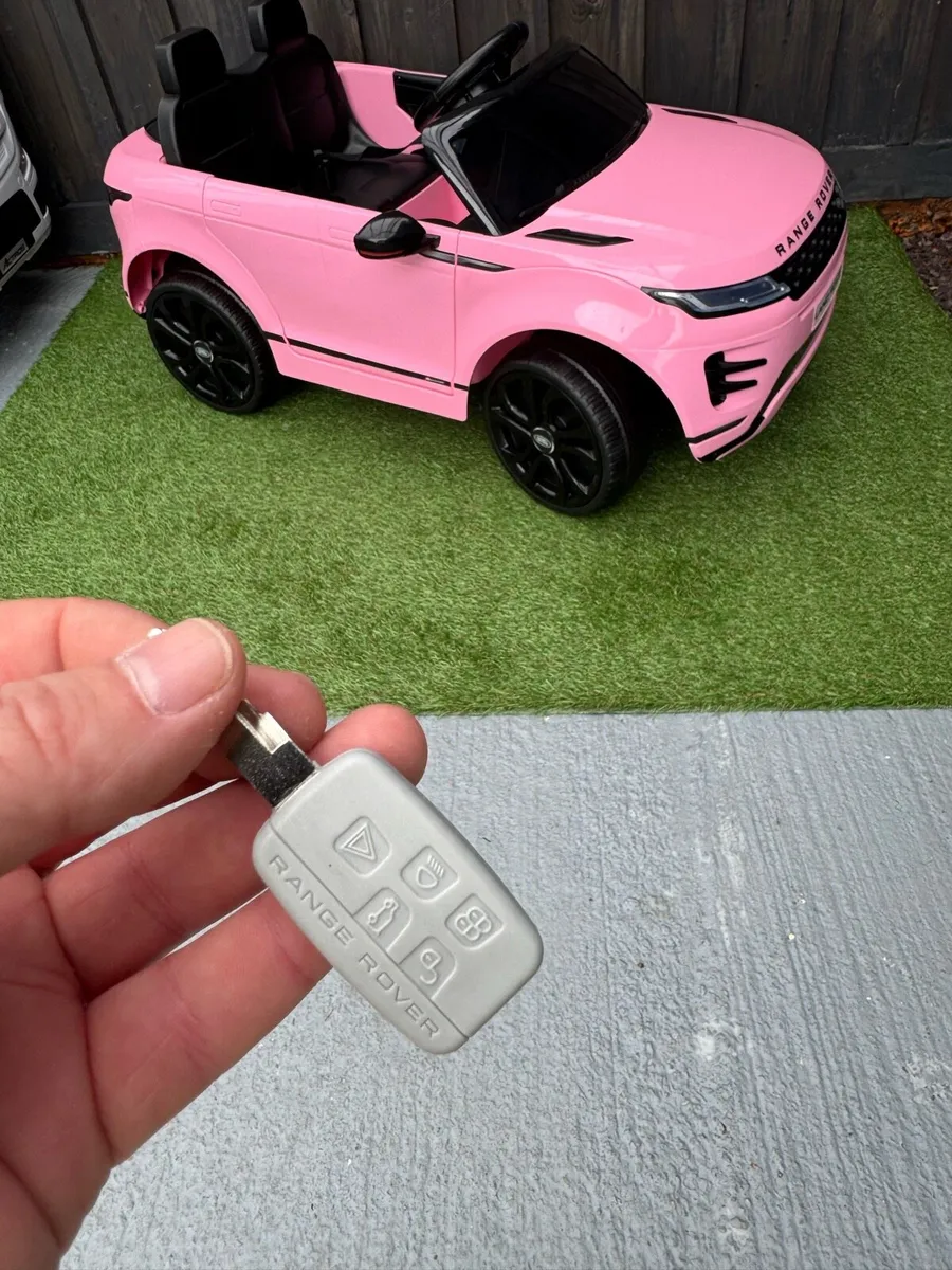Kids Remote Controlled Range Rovers - Image 4