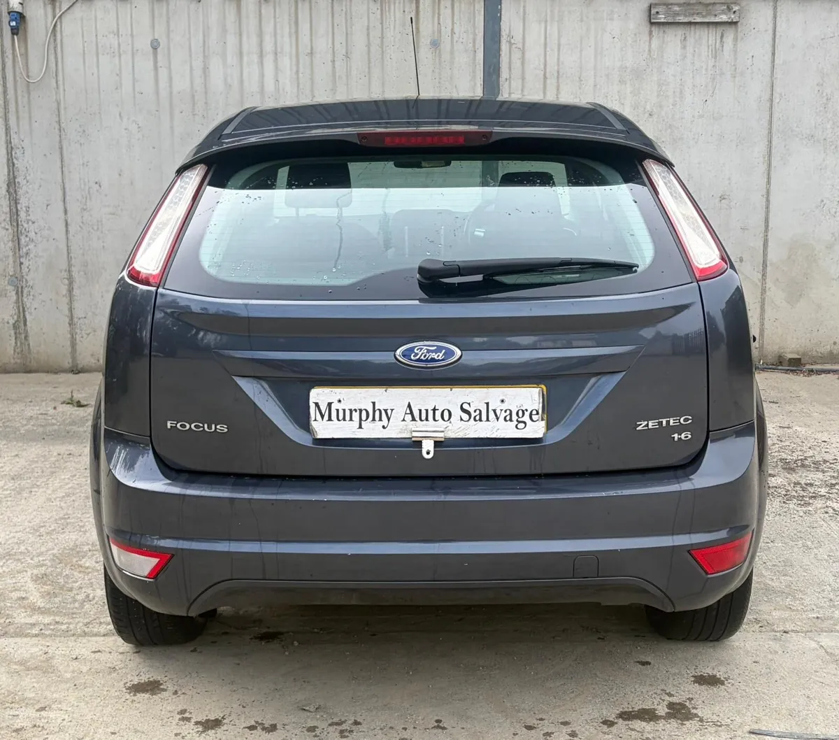 2010 Ford Focus for parts - Image 2