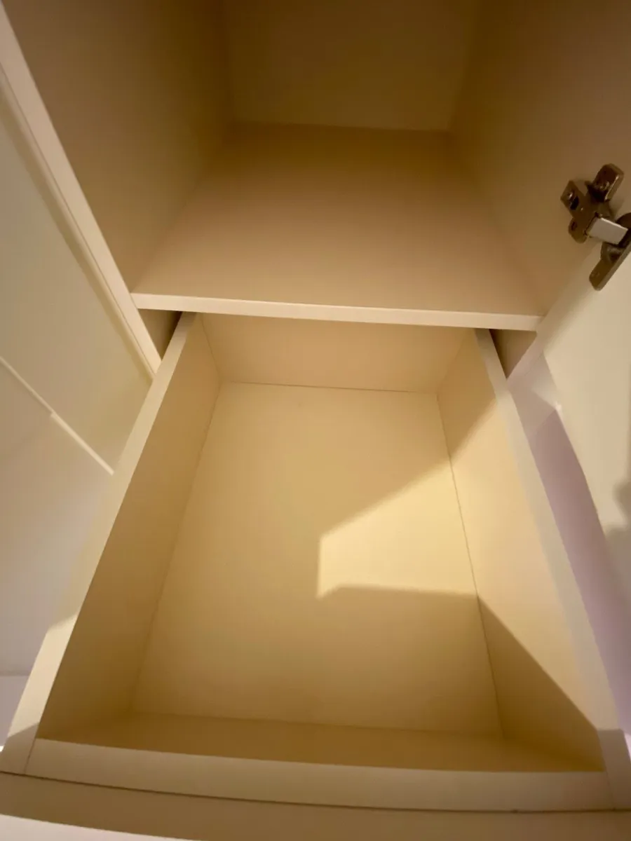 Shaker-style, cream-coloured, fitted  wardrobes - Image 4