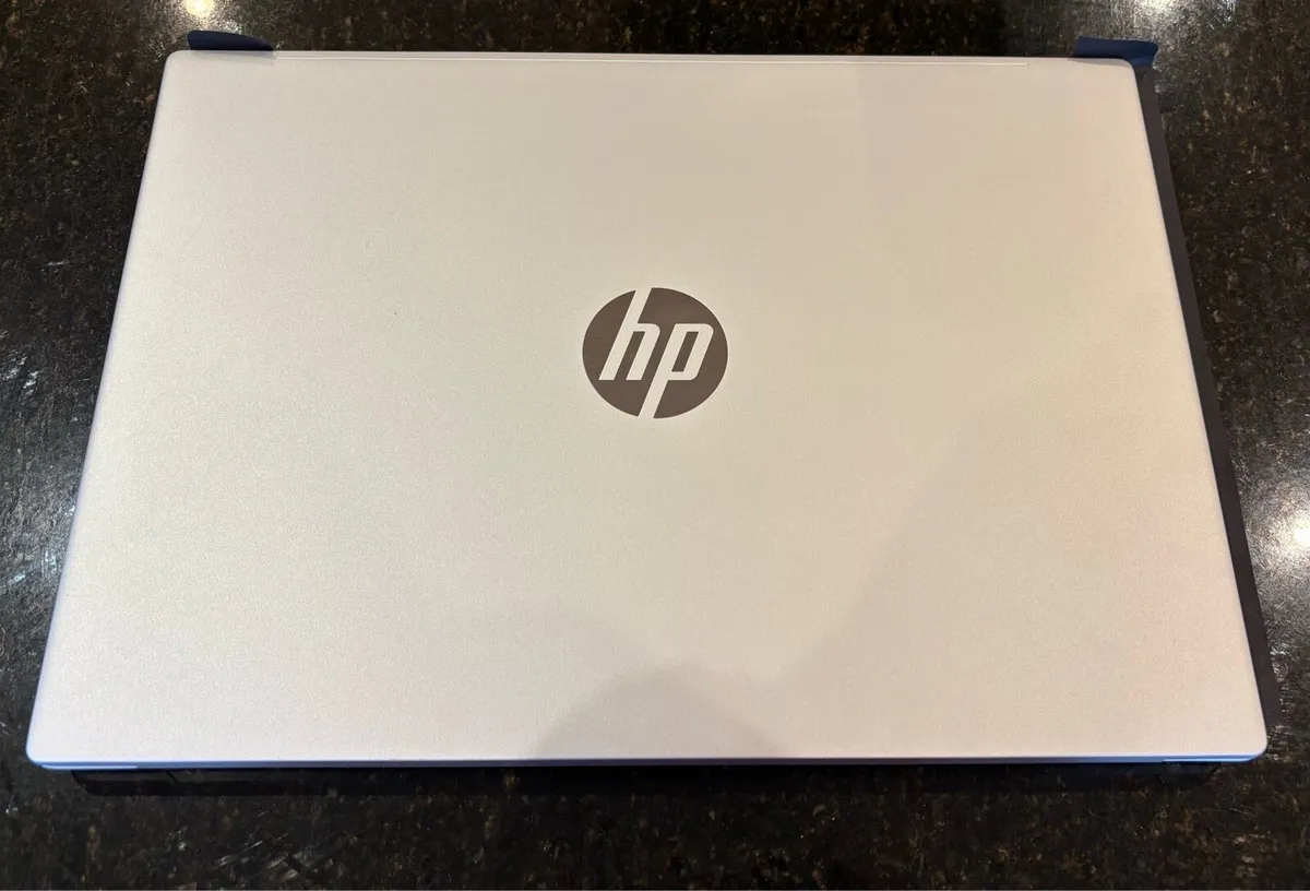 HP OmniBook Laptop - Image 2