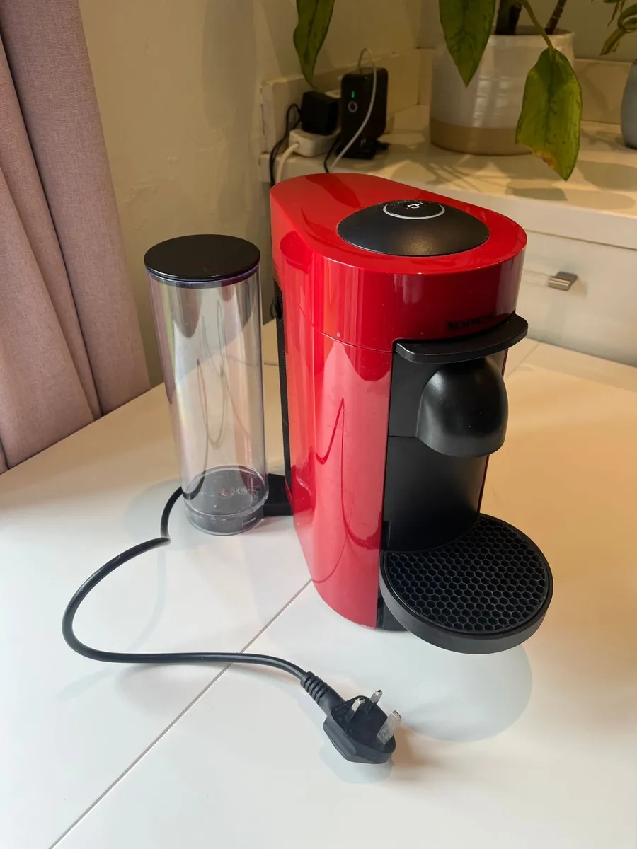 Nespresso Vertuo coffee machine - Image 1