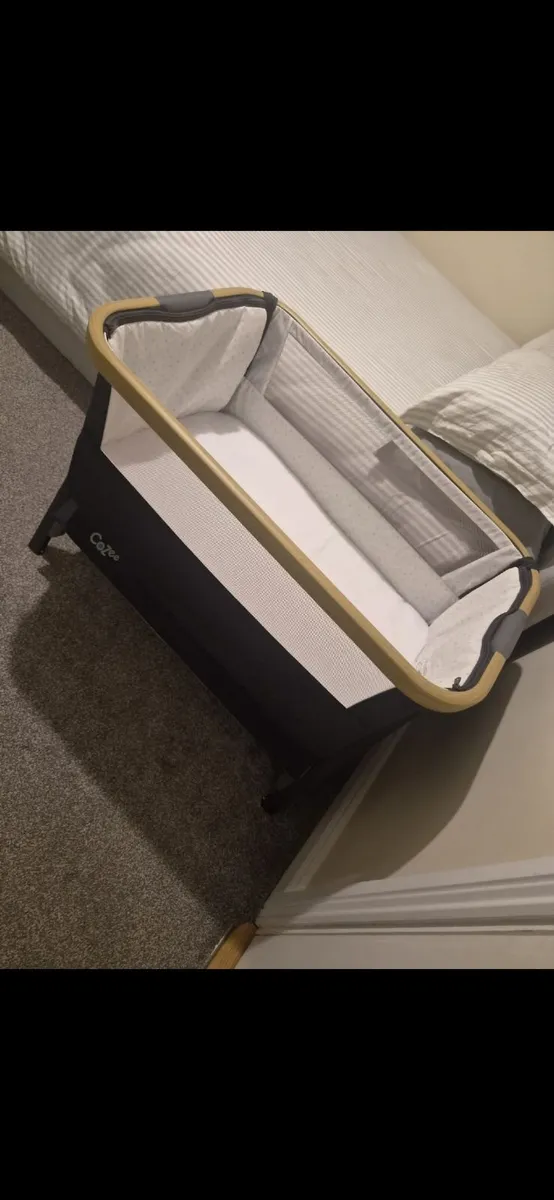 Tutti Bambini CoZee Crib, Oak/Charcoal - Image 1