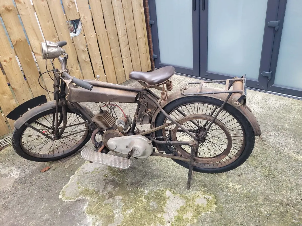 S O L D 1927 Terrot Flat Tank Motorcycle - Image 2