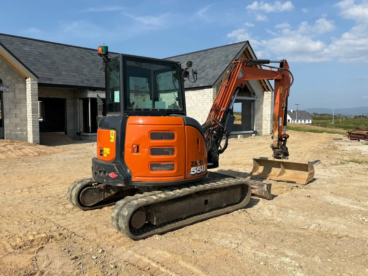 2020 Hitachi 55u - Image 2