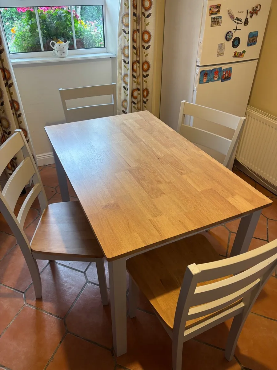 Table a chairs - Image 2