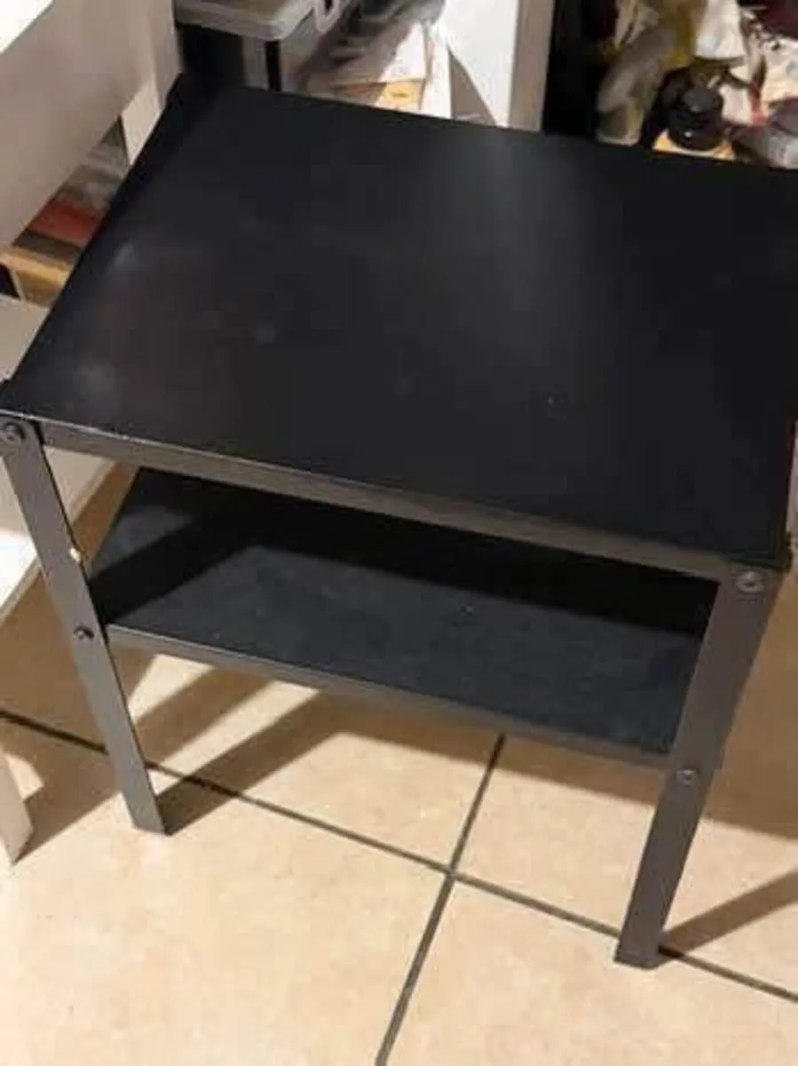 Small stand - Image 1