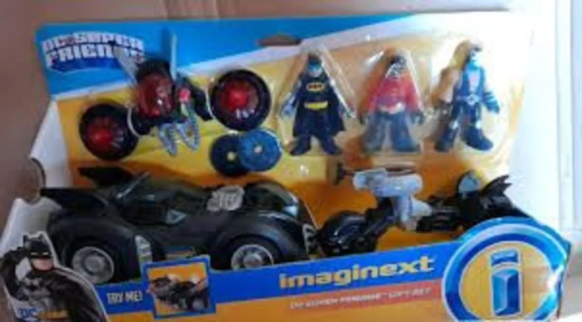 New:  Imaginext Super Friends DC Gift Set