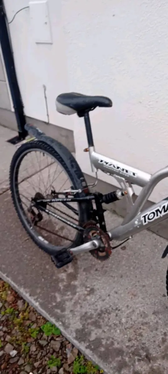 Twin shock bike - Image 3