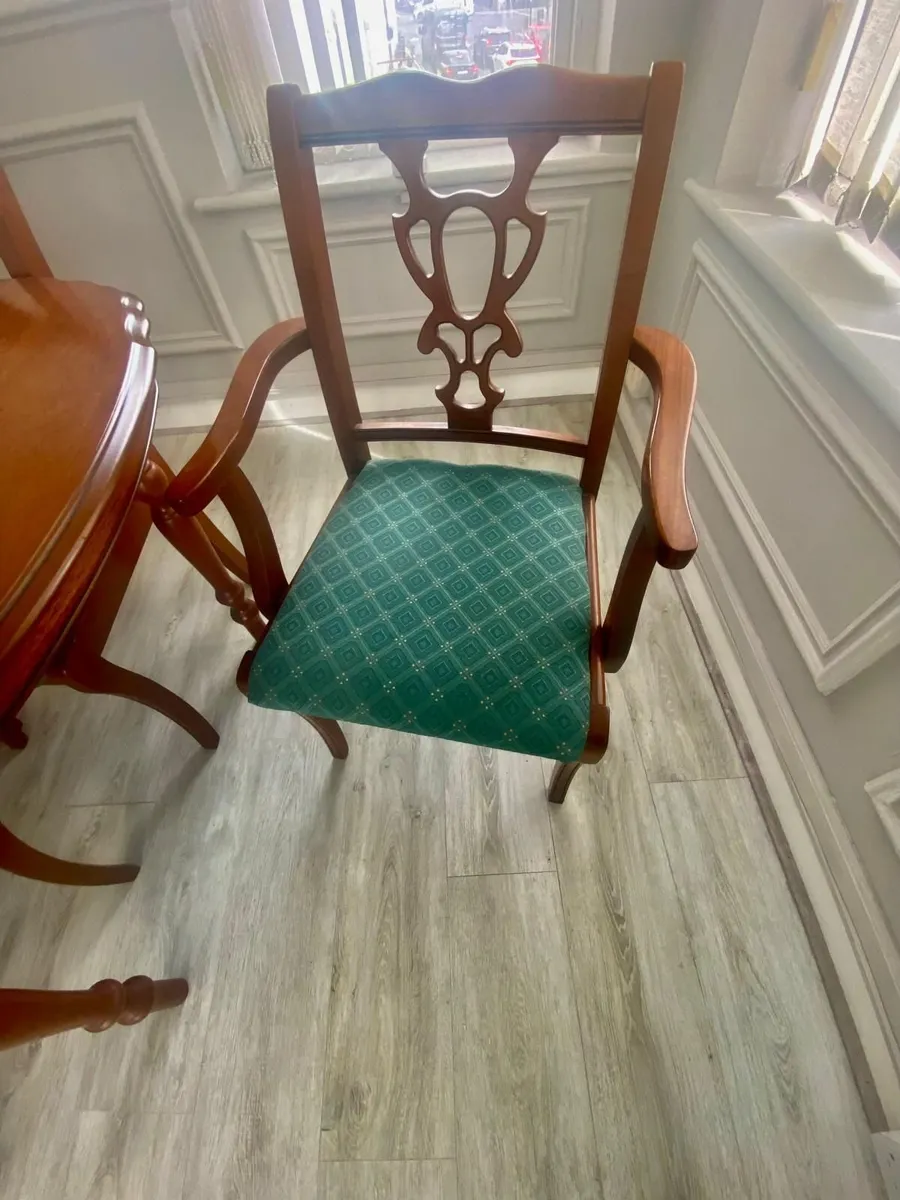 Dining room table and 6 chairs - Image 3