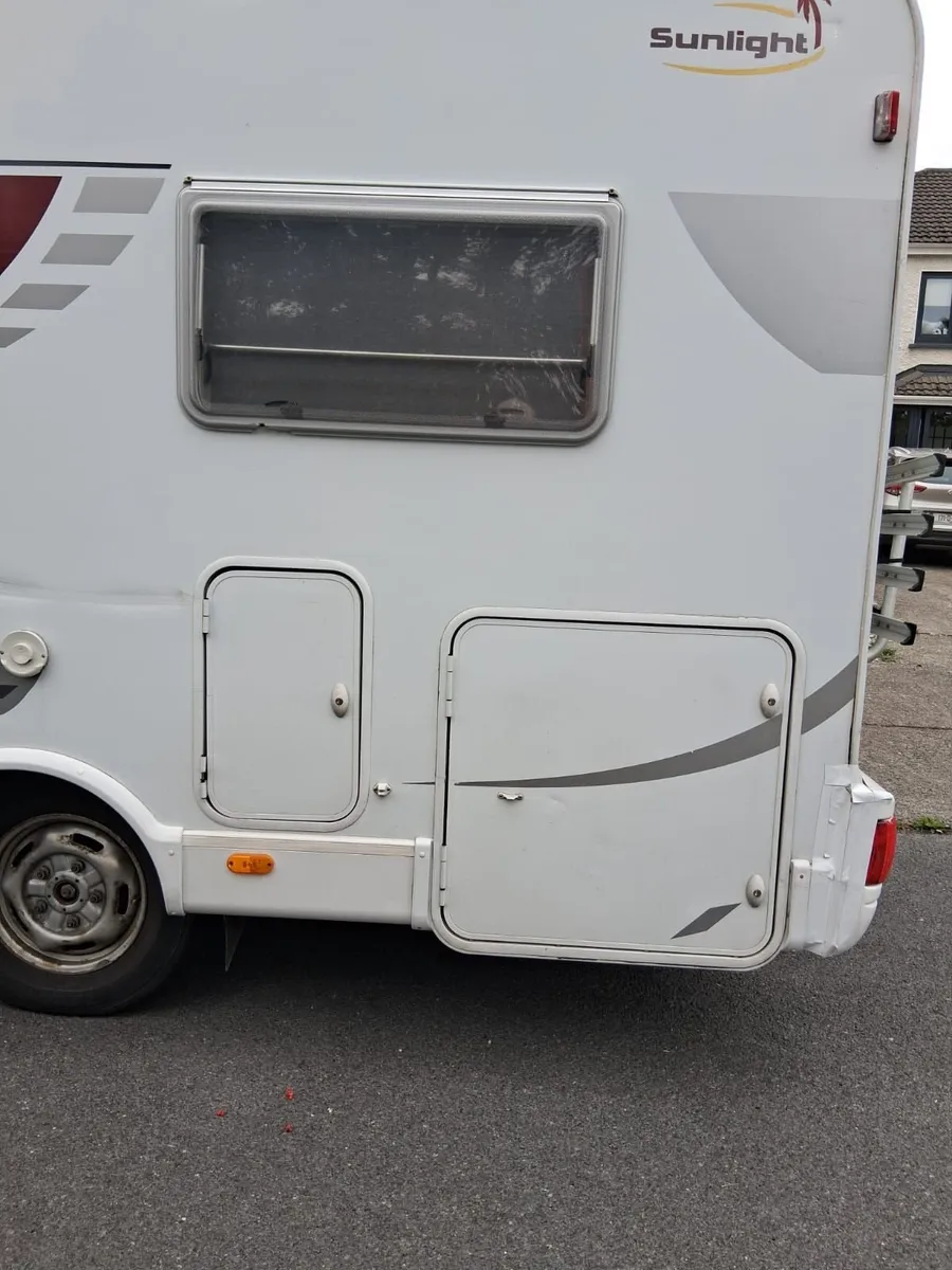 Camper Van - Image 4