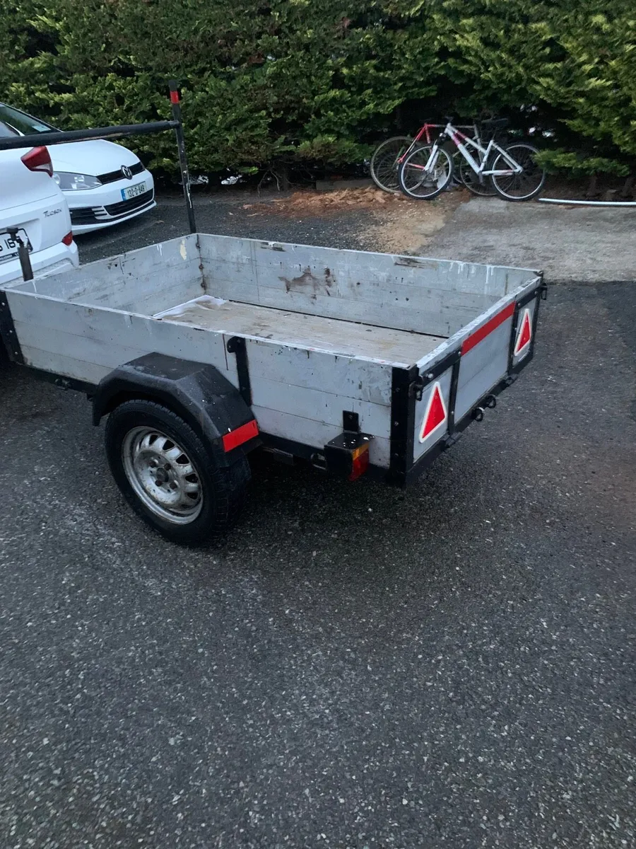 Trailer - Image 1