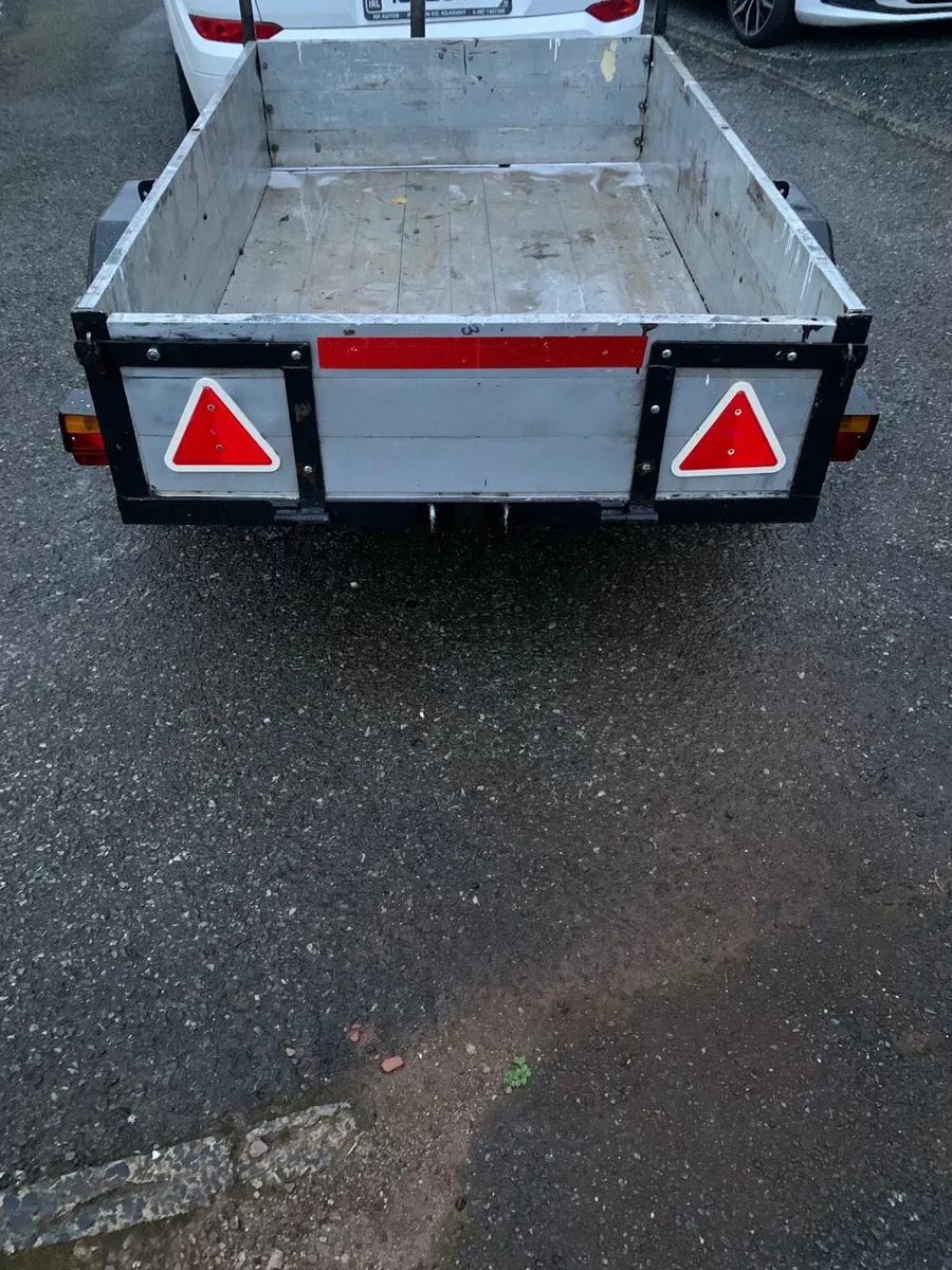 Trailer - Image 2