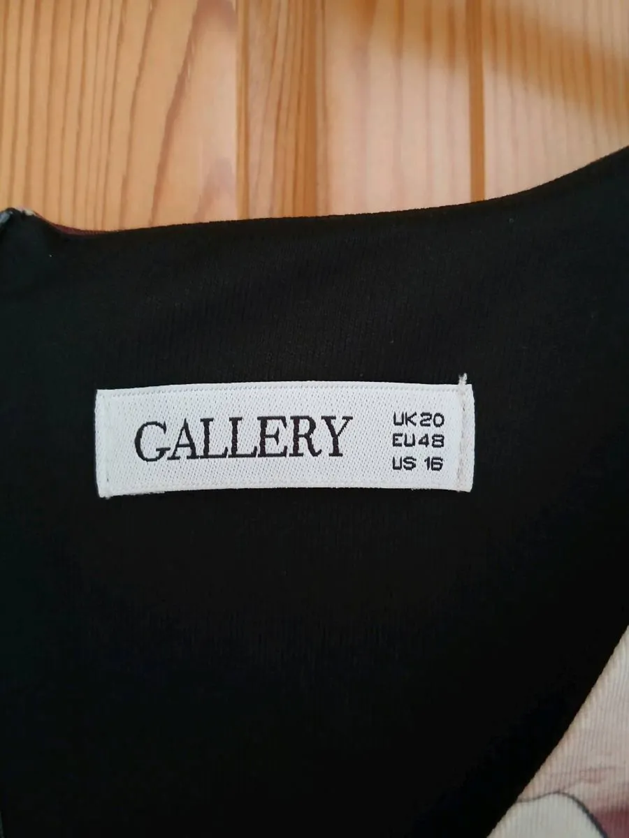 3 Dresses 2 size 20 1 size 18 - Image 2
