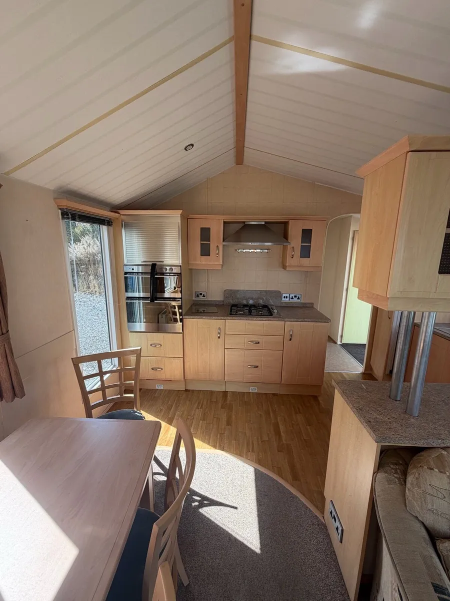 Atlas Topaz Super 39/12 3 Bedroom 👌 - Image 4