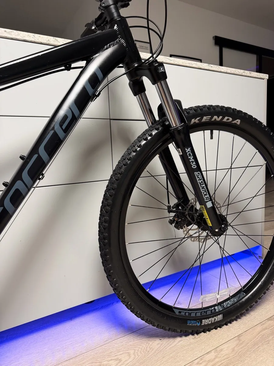 Carrera Vengeance Bike - Image 3