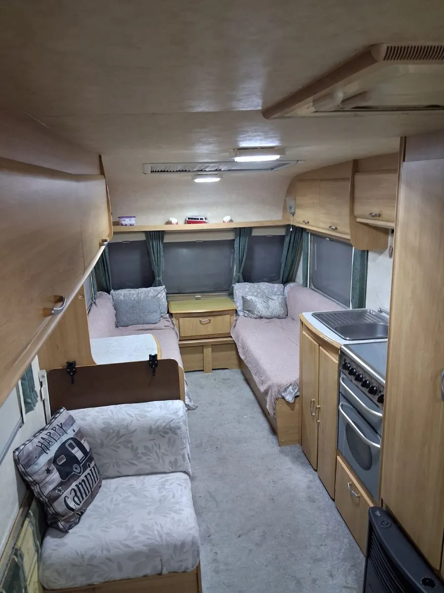 6 berth caravan - Image 4