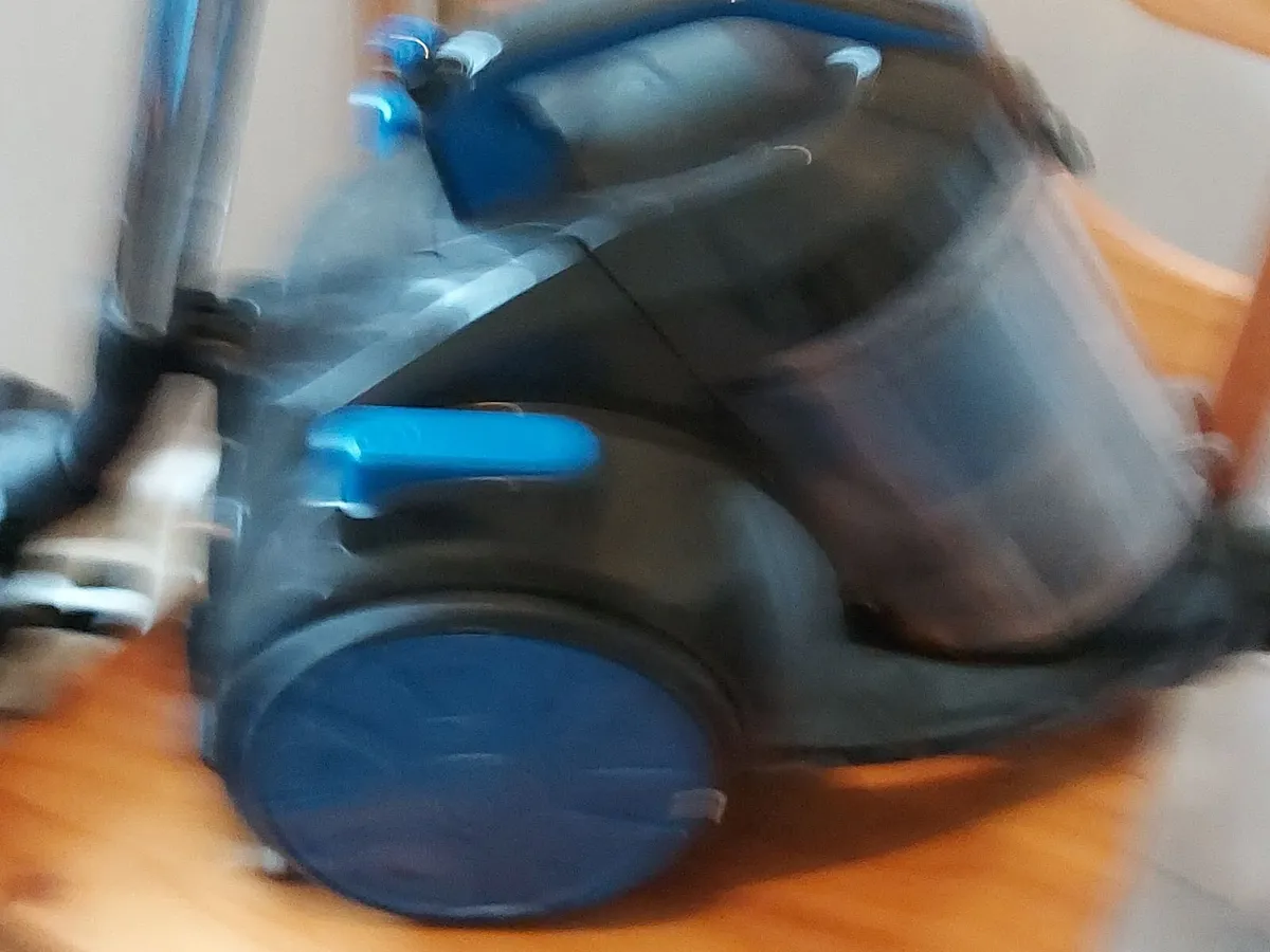 Morphy Richards Vacuum Cleaner excellent condition - Image 3
