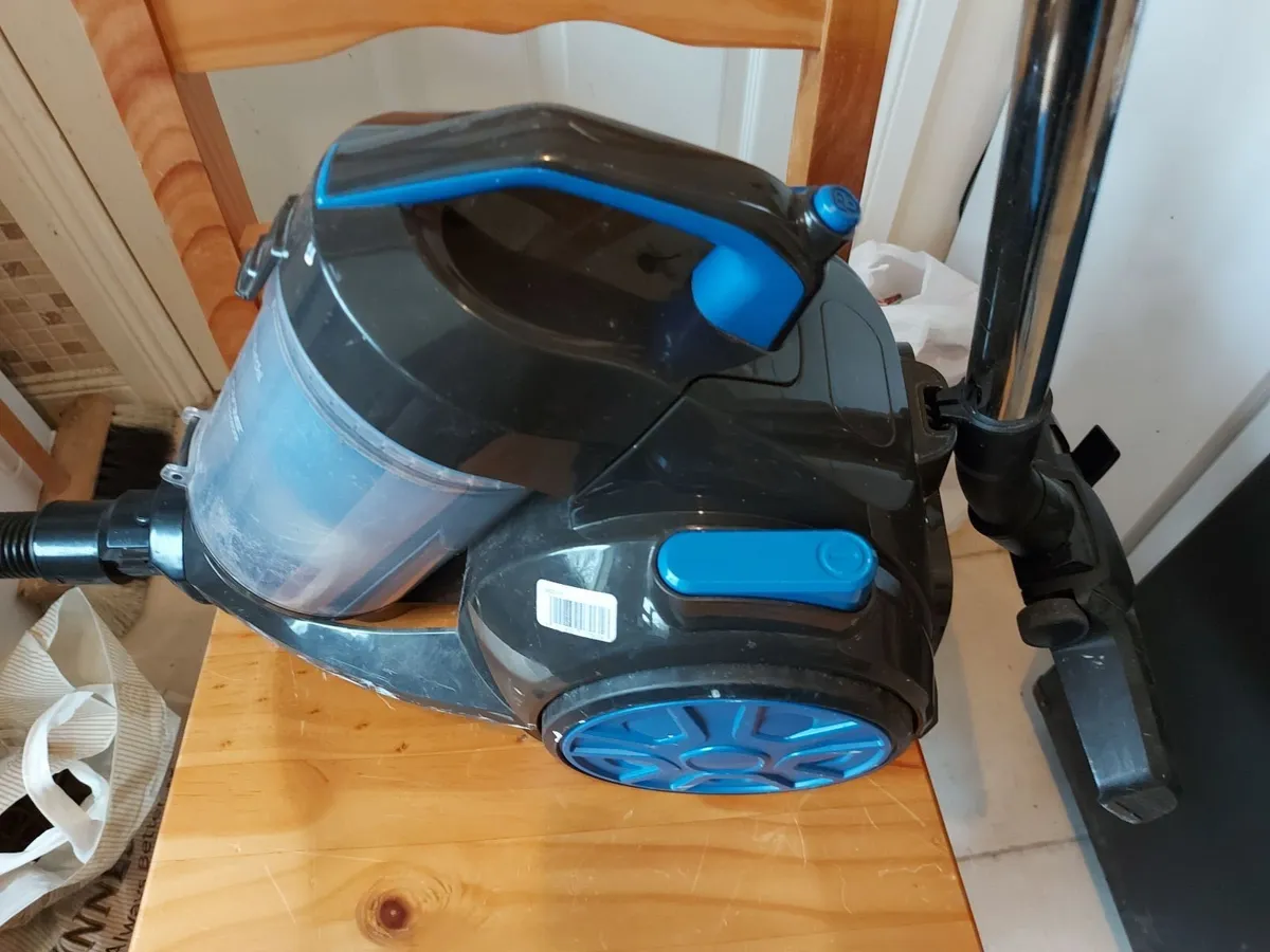 Morphy Richards Vacuum Cleaner excellent condition - Image 1