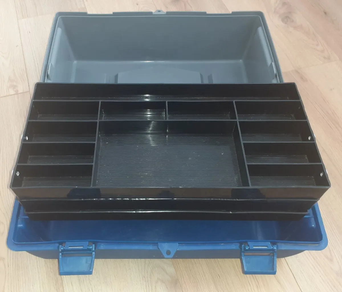 Fishing tackle box large - Image 3