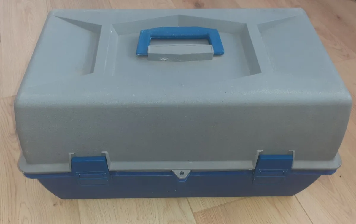 Fishing tackle box large - Image 4
