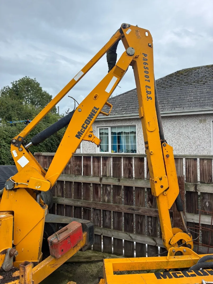 McConnell Hedgecutter - Image 1