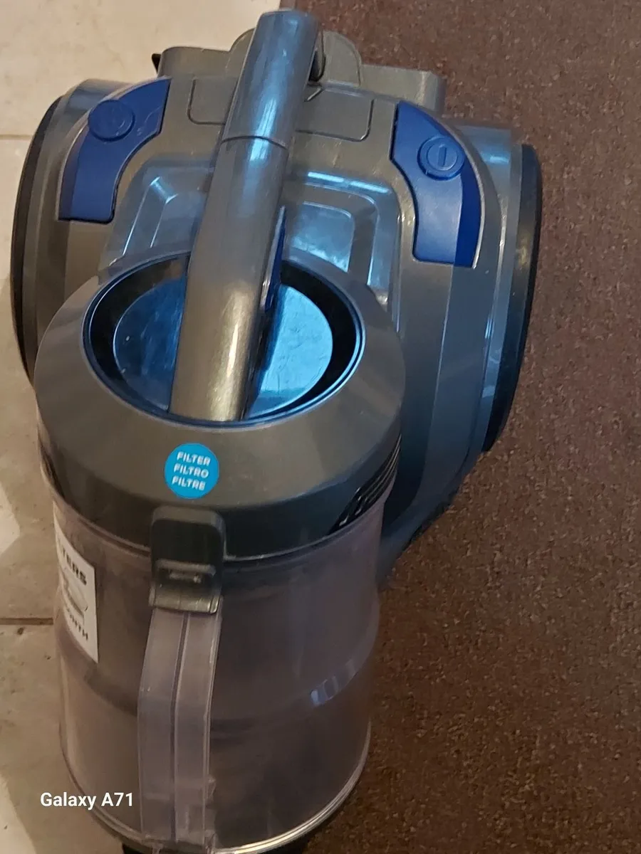 Russell Hobbs Model RHCV4101 Vacuum Cleaner - Image 2