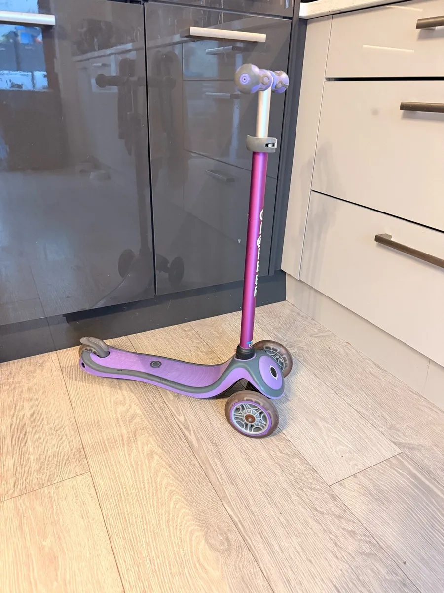 Globber Purple Scooter - Image 1