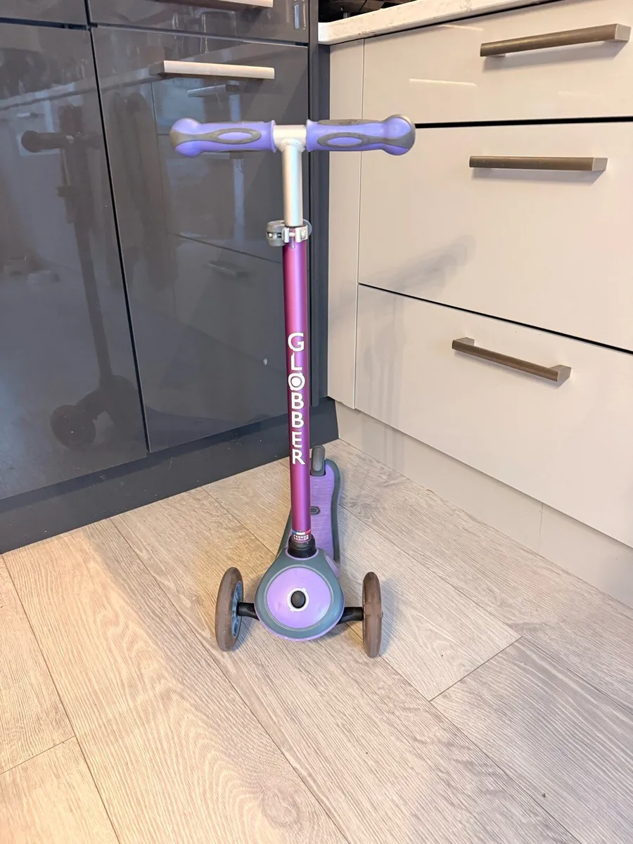 Globber Purple Scooter - Image 2