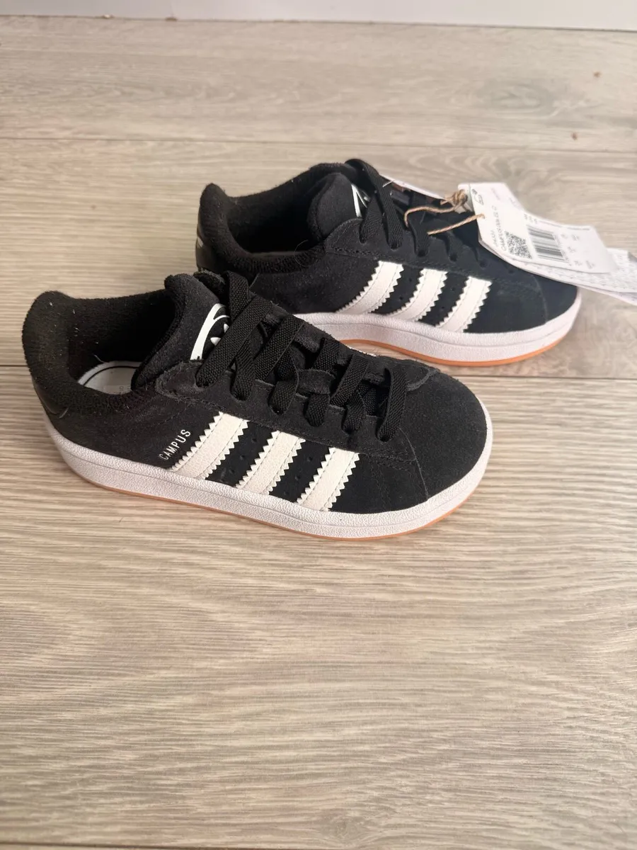 Adidas Black and White Runners Size 10K - Image 3