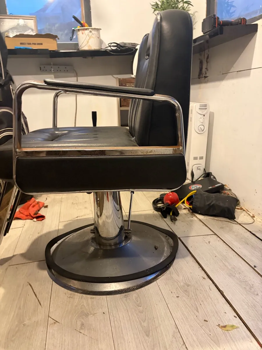Barber chair - Image 3