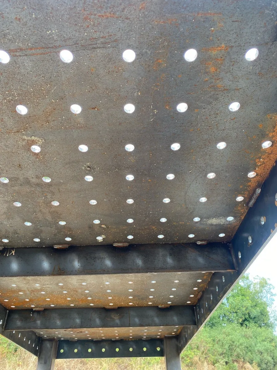 Steel work table - Image 4