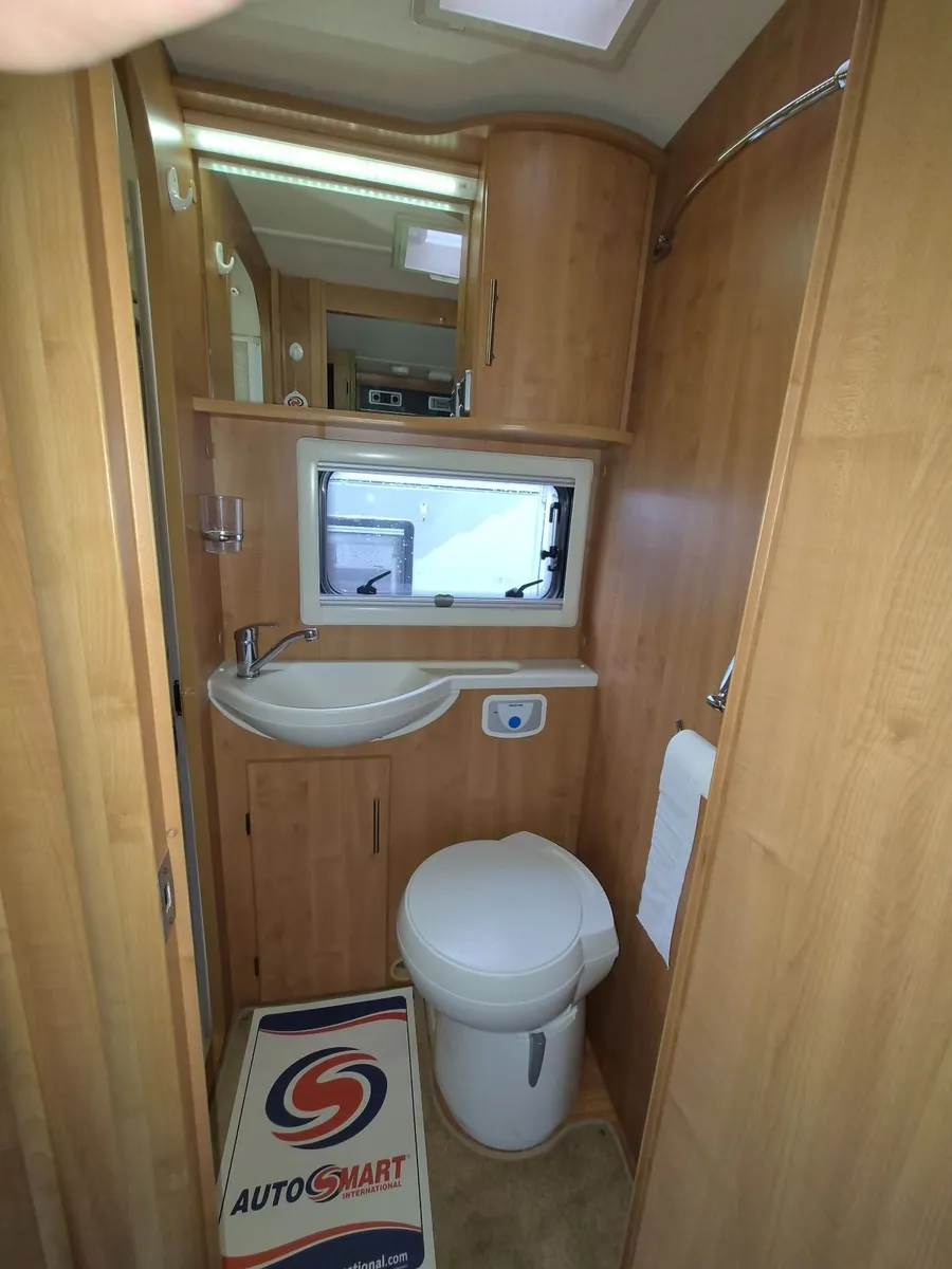 Camper - Image 2