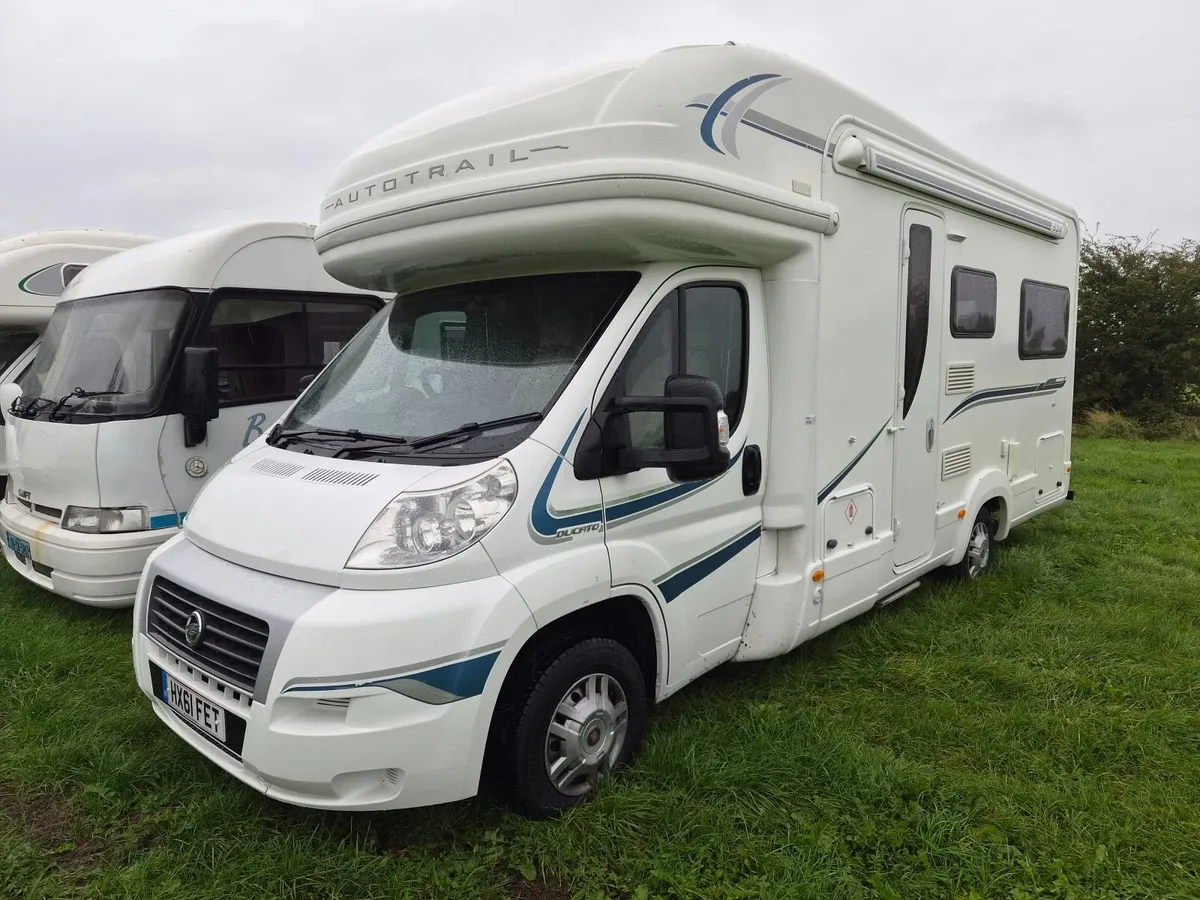 Camper - Image 1