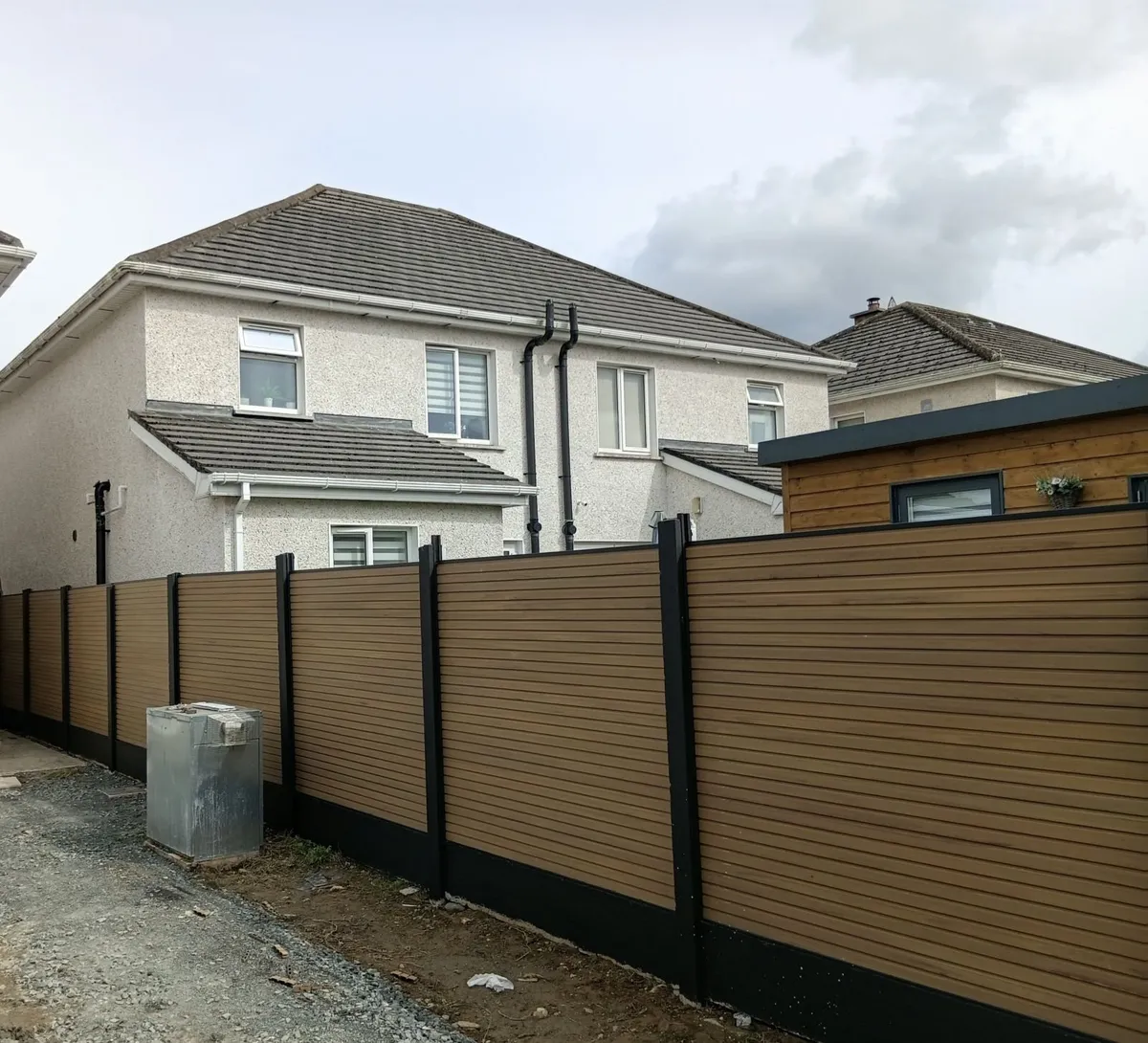 Composite pannel fencing and installation - Image 2