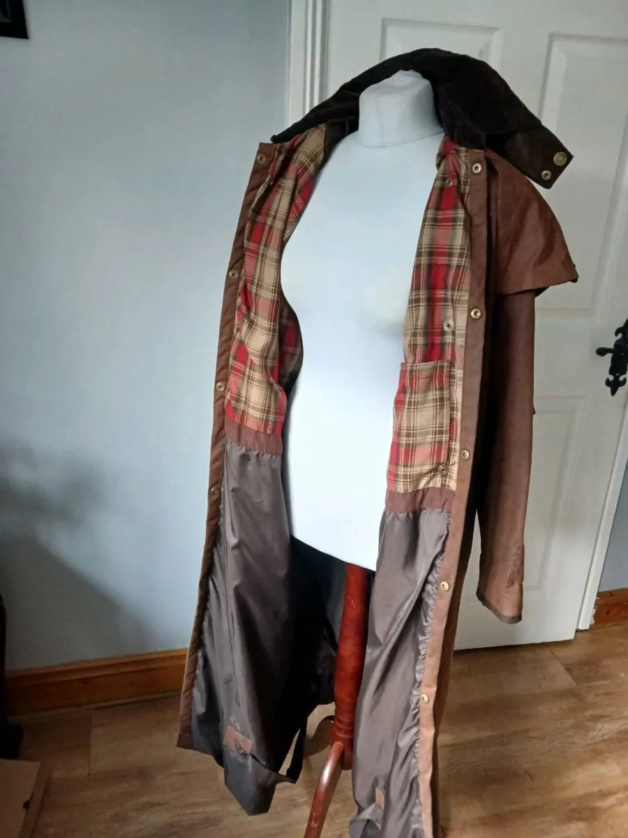 Toggi waxed long riding coat - Image 1
