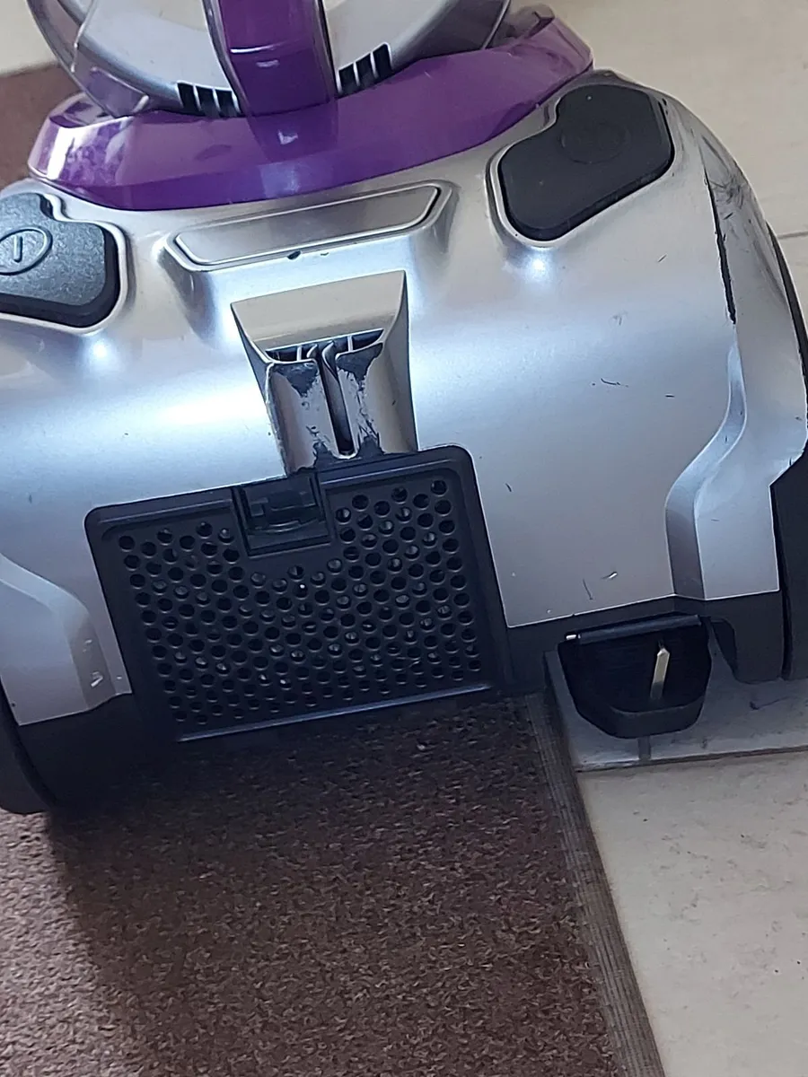 VYTRONIX Cyclonic Vacuum Cleaner, Model PET01 - Image 2