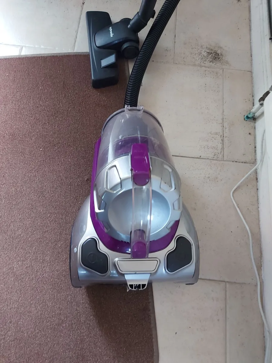 VYTRONIX Cyclonic Vacuum Cleaner, Model PET01 - Image 4