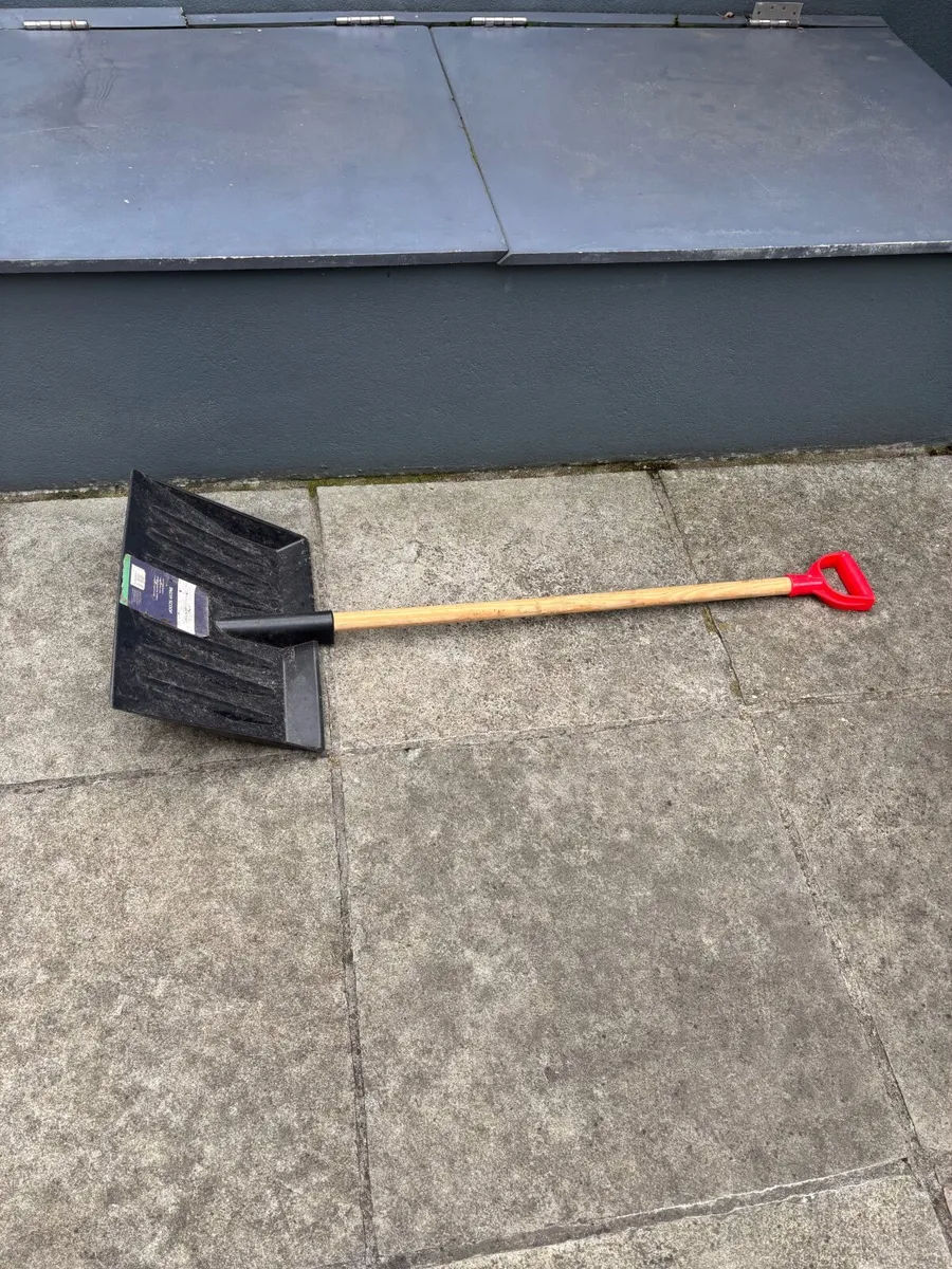 Snow shovel - Image 3