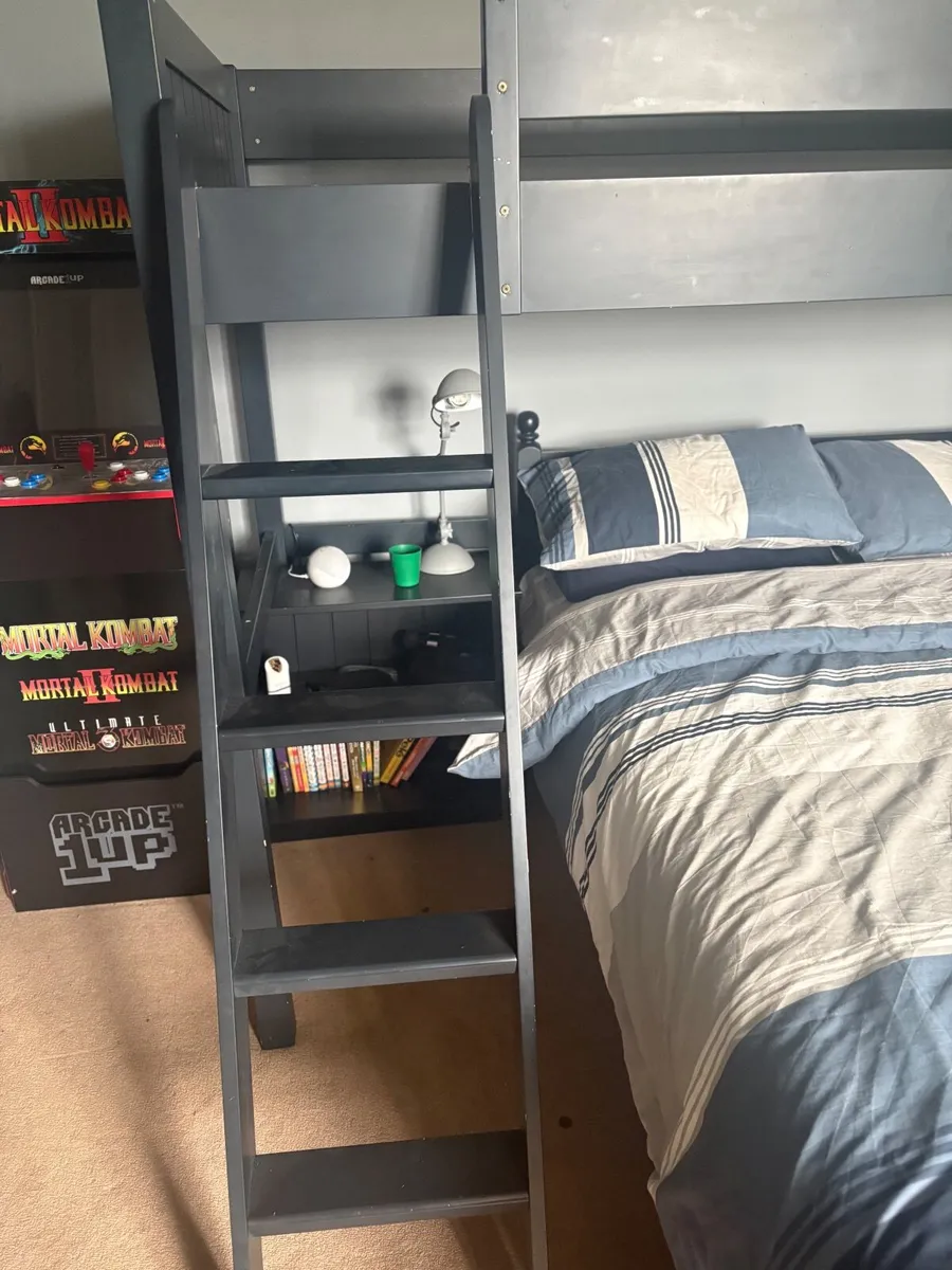 Bed - Image 3