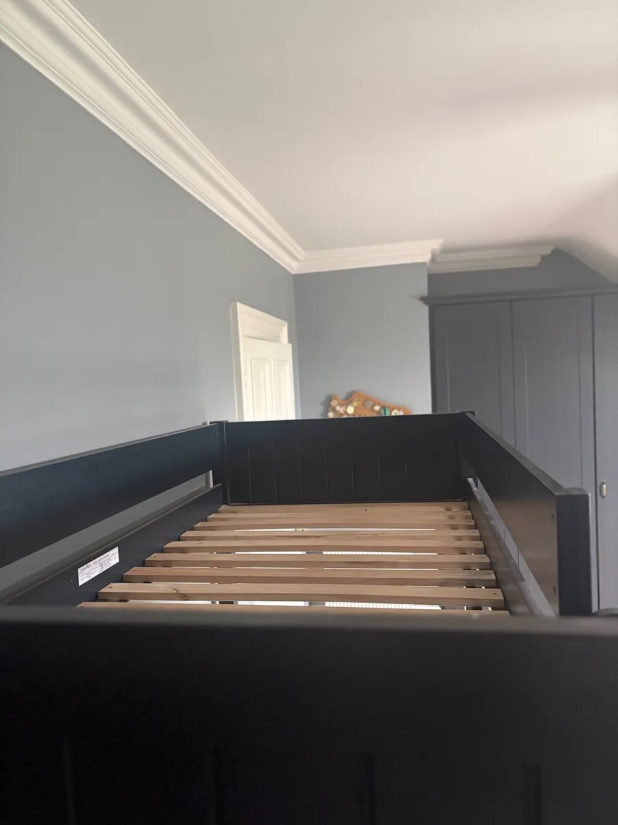 Bed - Image 2