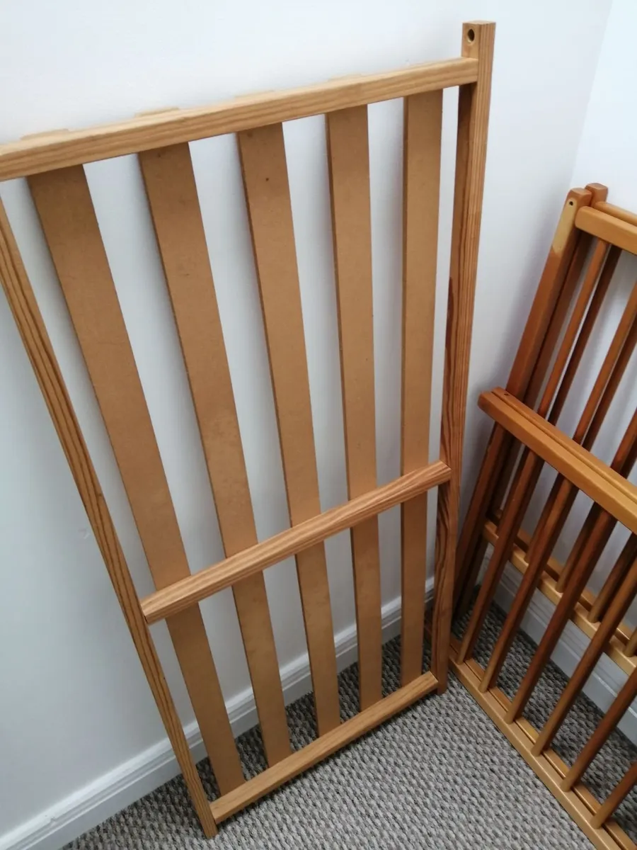 Cot - Image 1