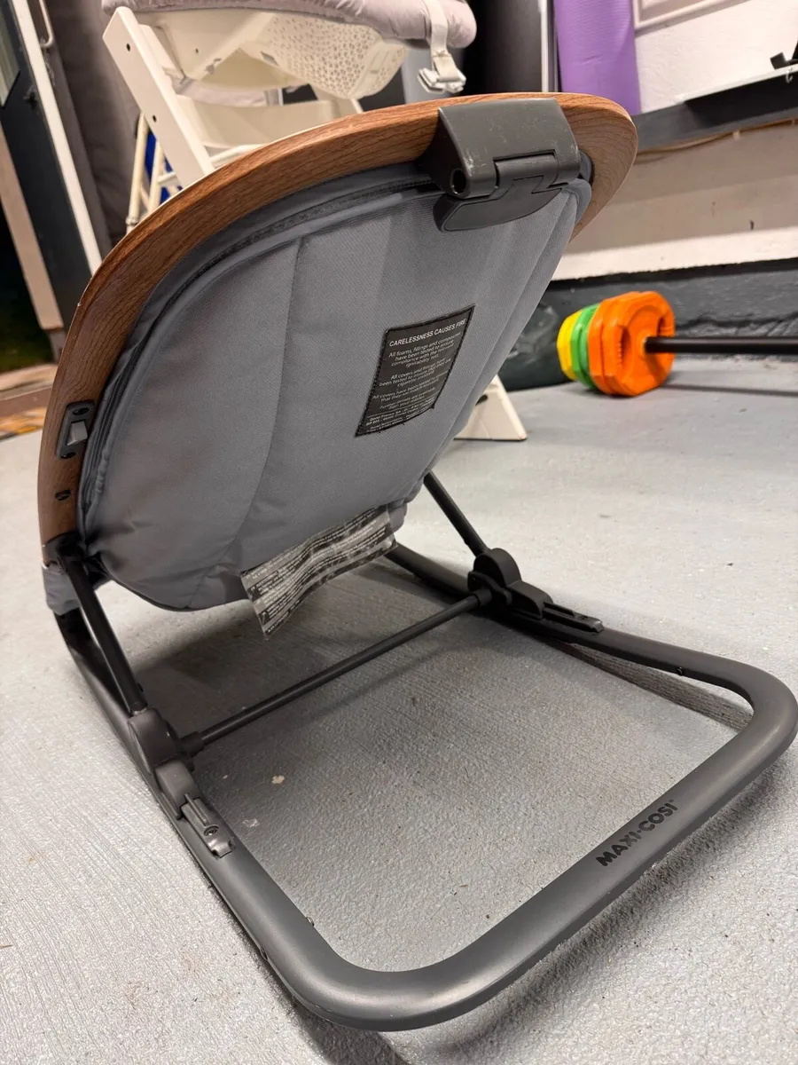 Bouncer + Walker + Travel Cot - Image 2